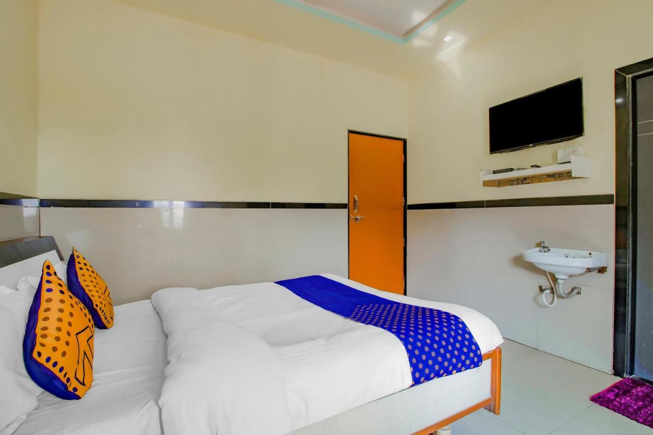Spot On Indirasagar Executive Otel Kolhapur Dış mekan fotoğraf