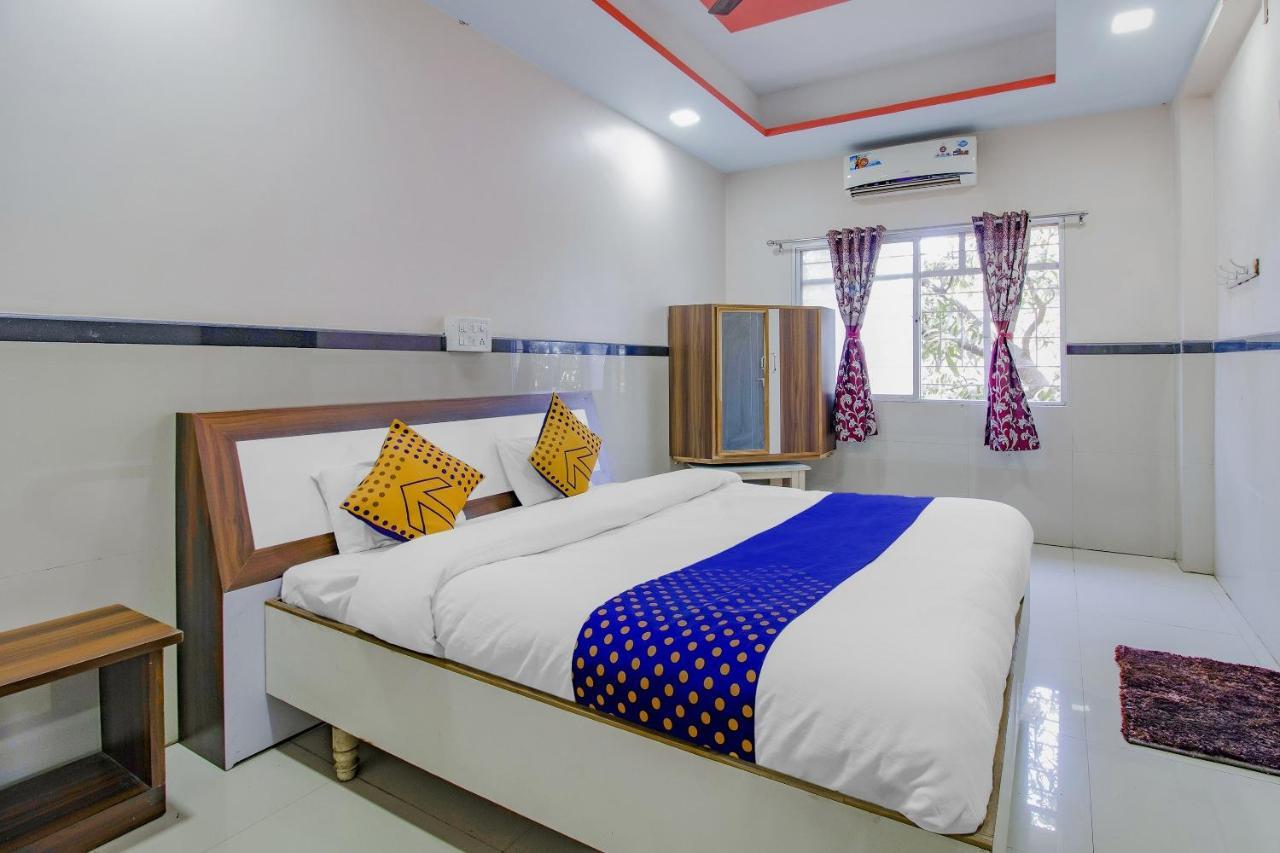 Spot On Indirasagar Executive Otel Kolhapur Dış mekan fotoğraf