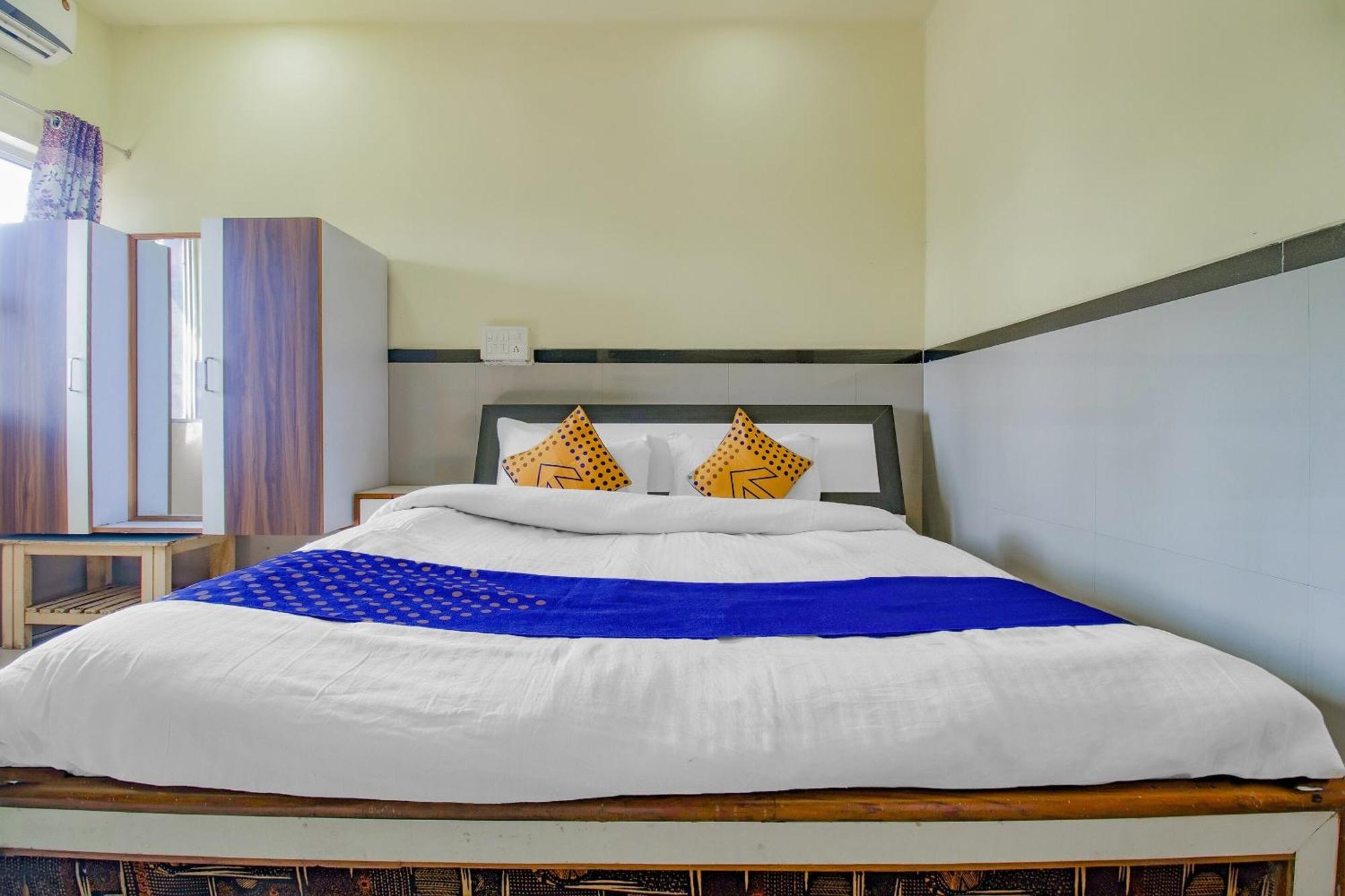 Spot On Indirasagar Executive Otel Kolhapur Dış mekan fotoğraf