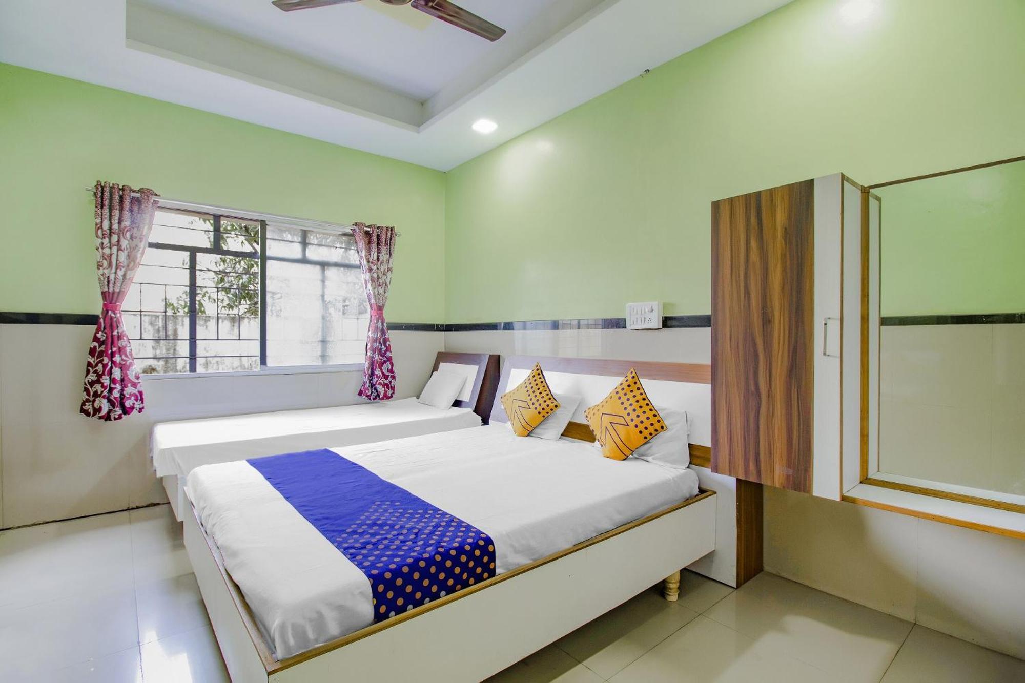 Spot On Indirasagar Executive Otel Kolhapur Dış mekan fotoğraf