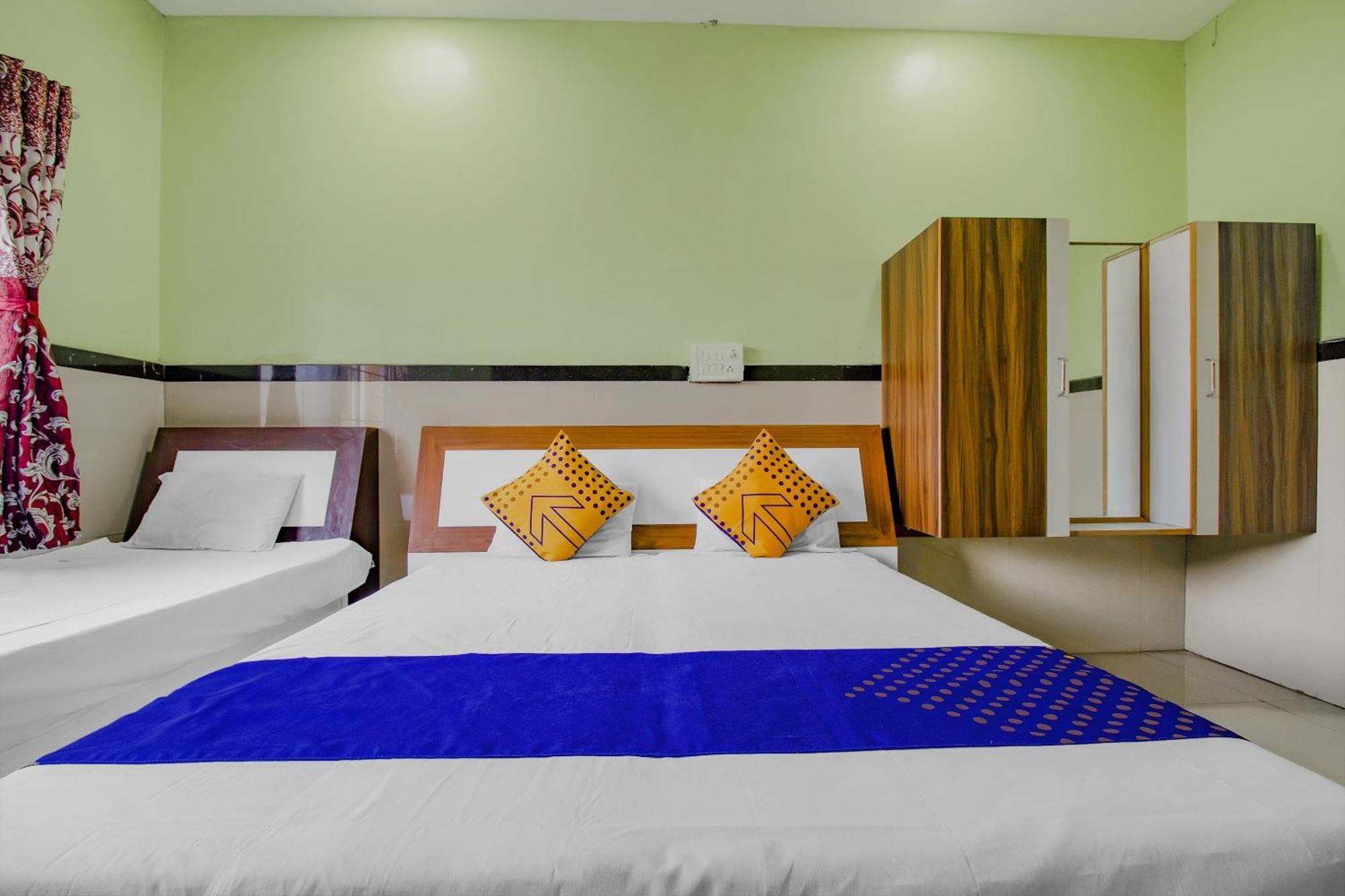 Spot On Indirasagar Executive Otel Kolhapur Dış mekan fotoğraf