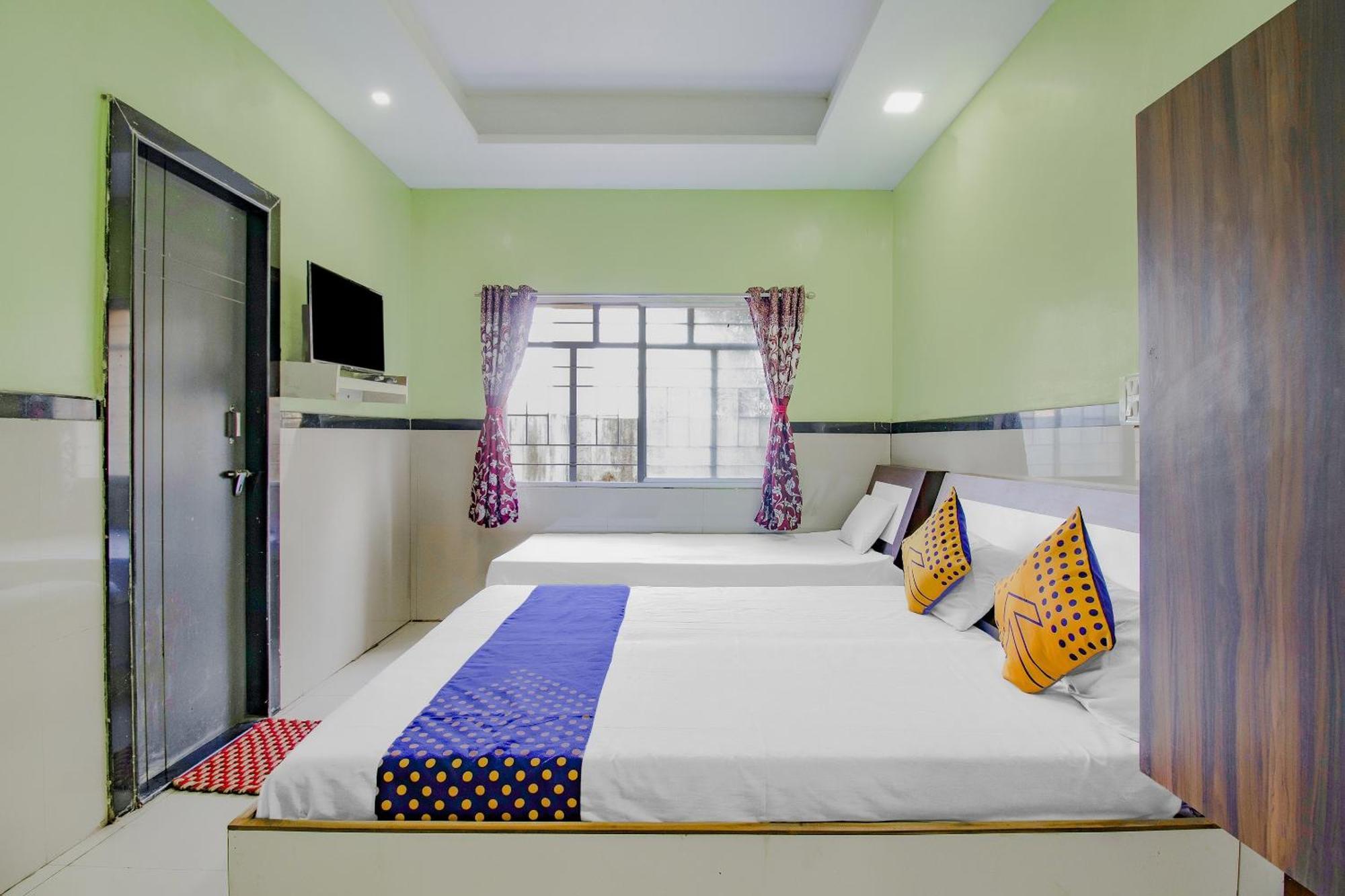 Spot On Indirasagar Executive Otel Kolhapur Dış mekan fotoğraf