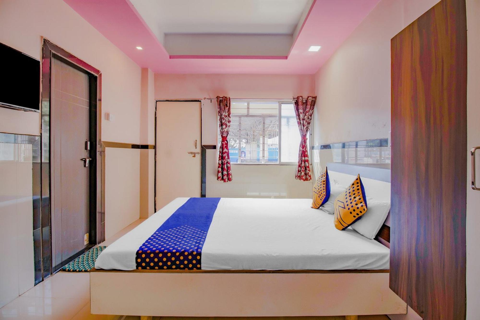 Spot On Indirasagar Executive Otel Kolhapur Dış mekan fotoğraf