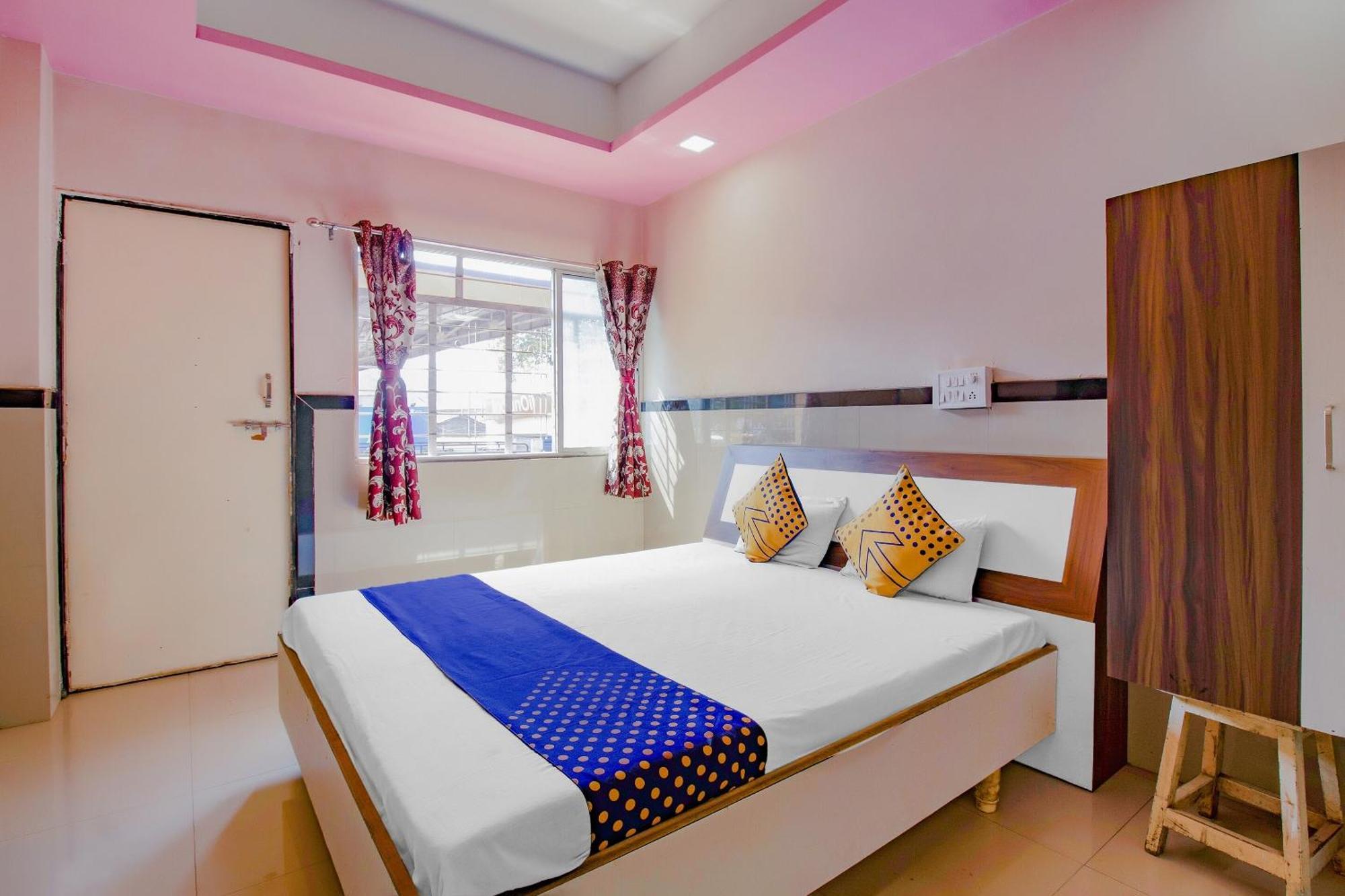 Spot On Indirasagar Executive Otel Kolhapur Dış mekan fotoğraf
